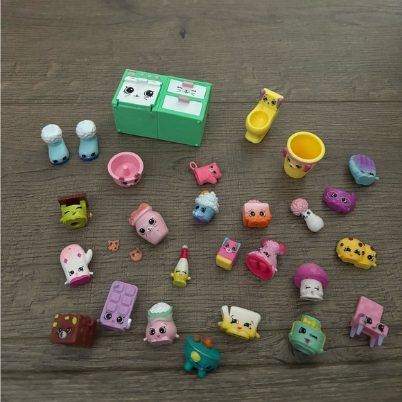 29 Shopkin Figures - Picture 2 of 3